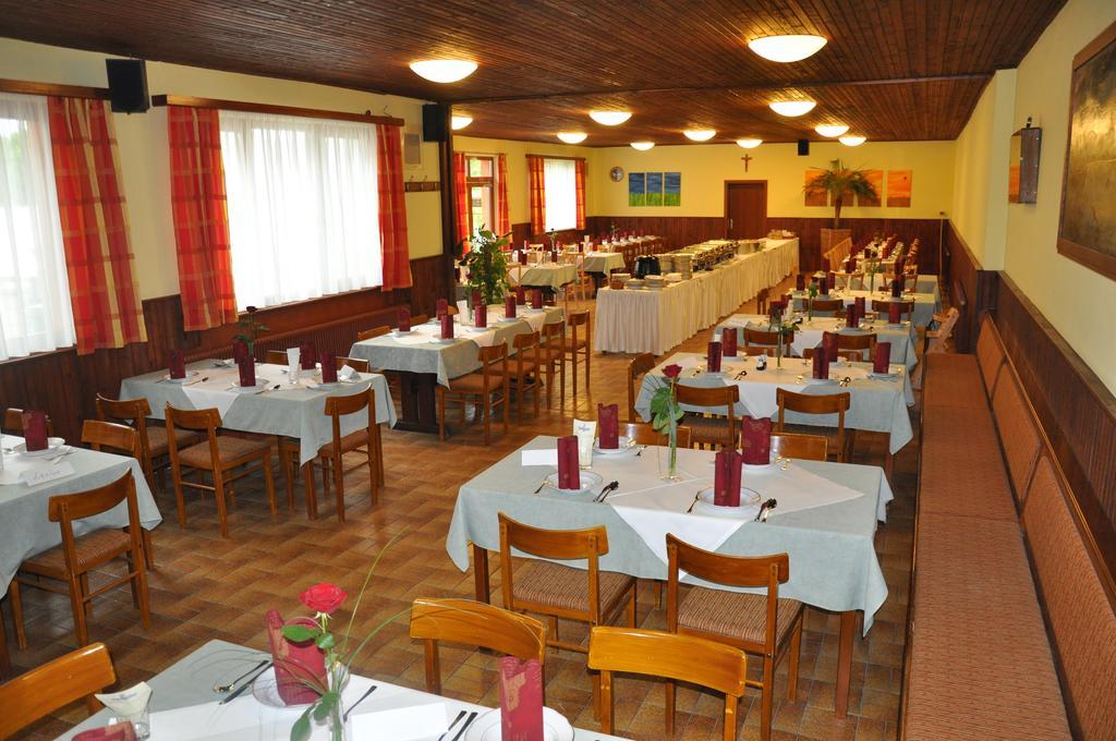 Gasthof Zur Linde Sankt Andra am Zicksee ภายนอก รูปภาพ